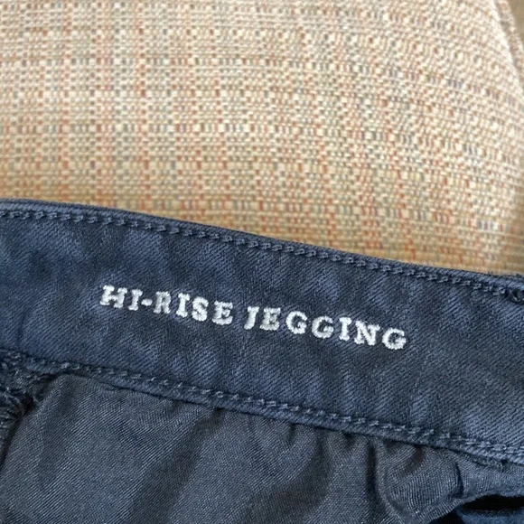 American Eagle size 8 high rise black jeggings. - Picture 8 of 11